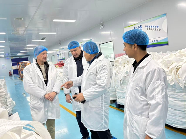 俄罗斯客户到司访问